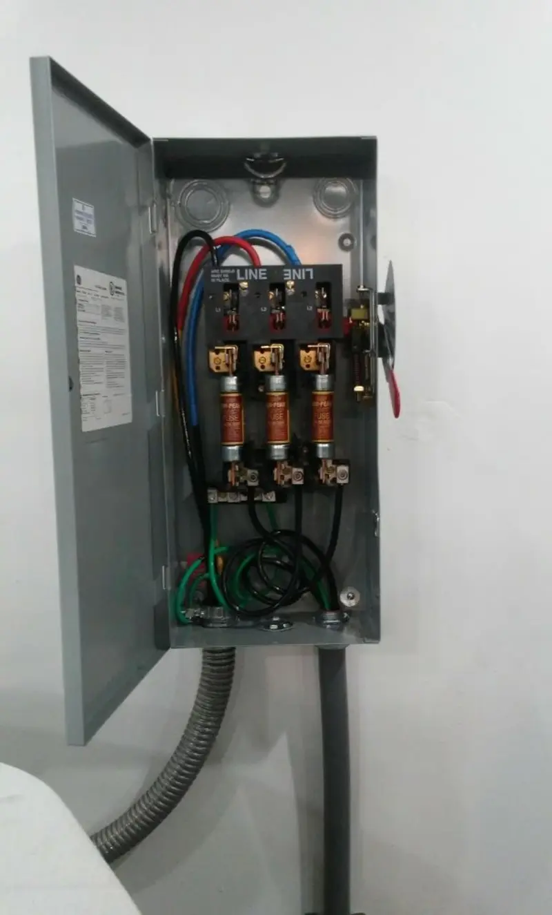 Three-phase disconnect switch installed for Electrical Wiring & Rewiring in Clearlake